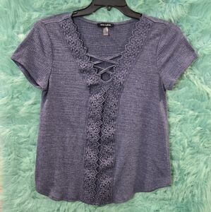 Cable & Gauge Blue Front Lace Accent Short Sleeve Blouse Size M